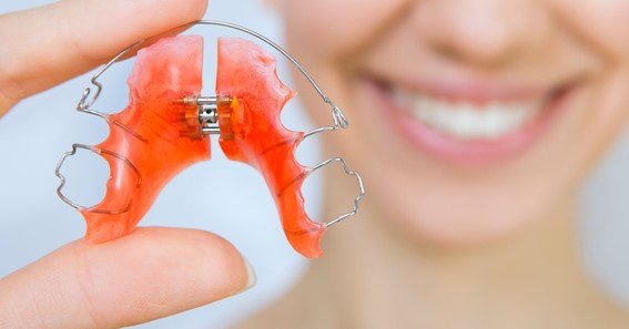 How To Clean Retainers